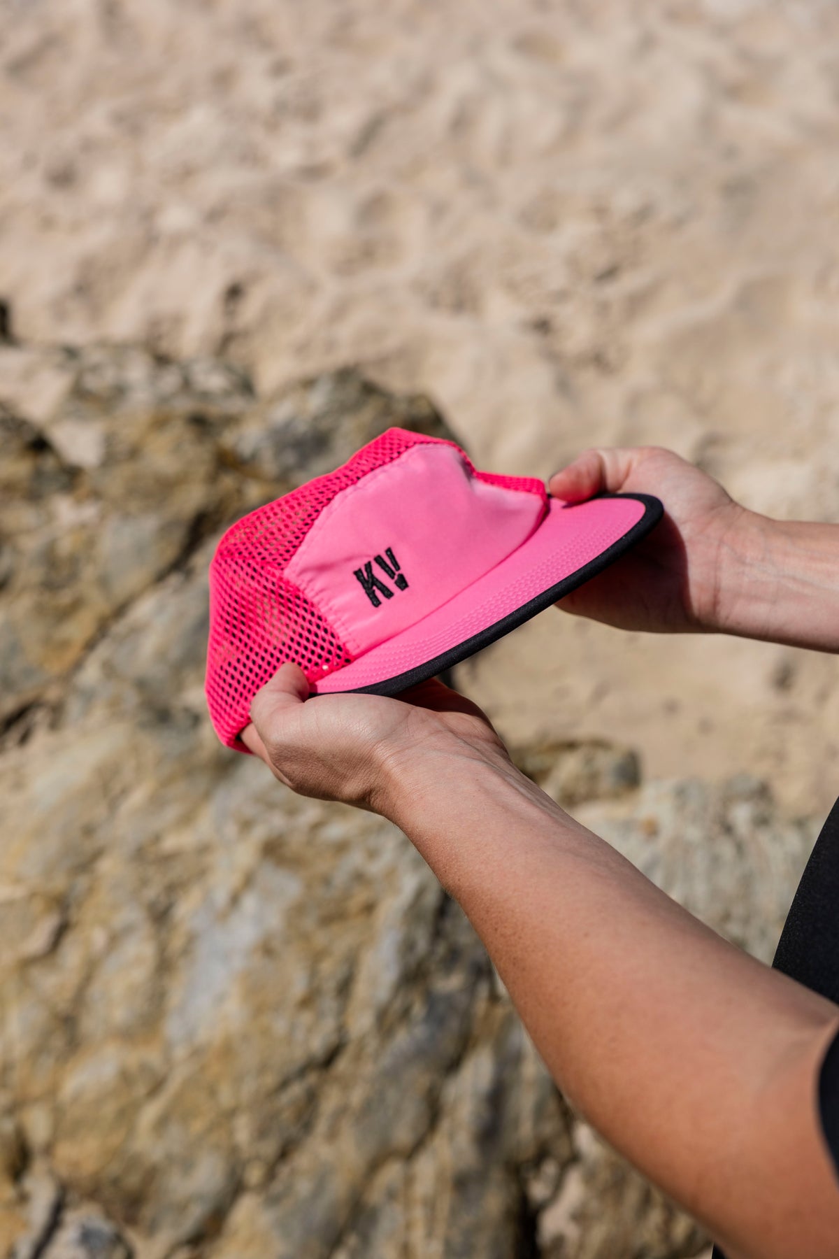 KV MESH RUN HAT Pink