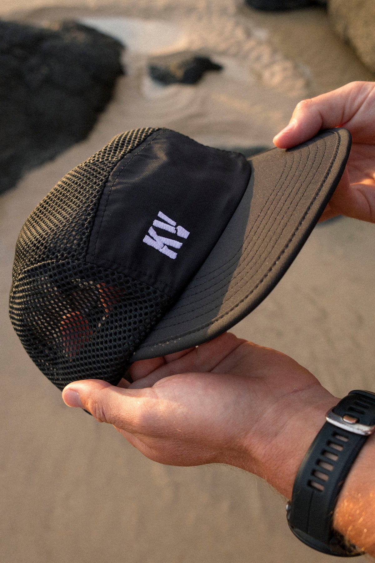 KV MESH RUN HAT Black