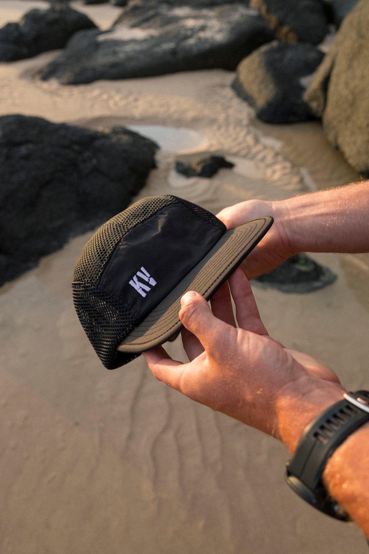 KV MESH RUN HAT Black
