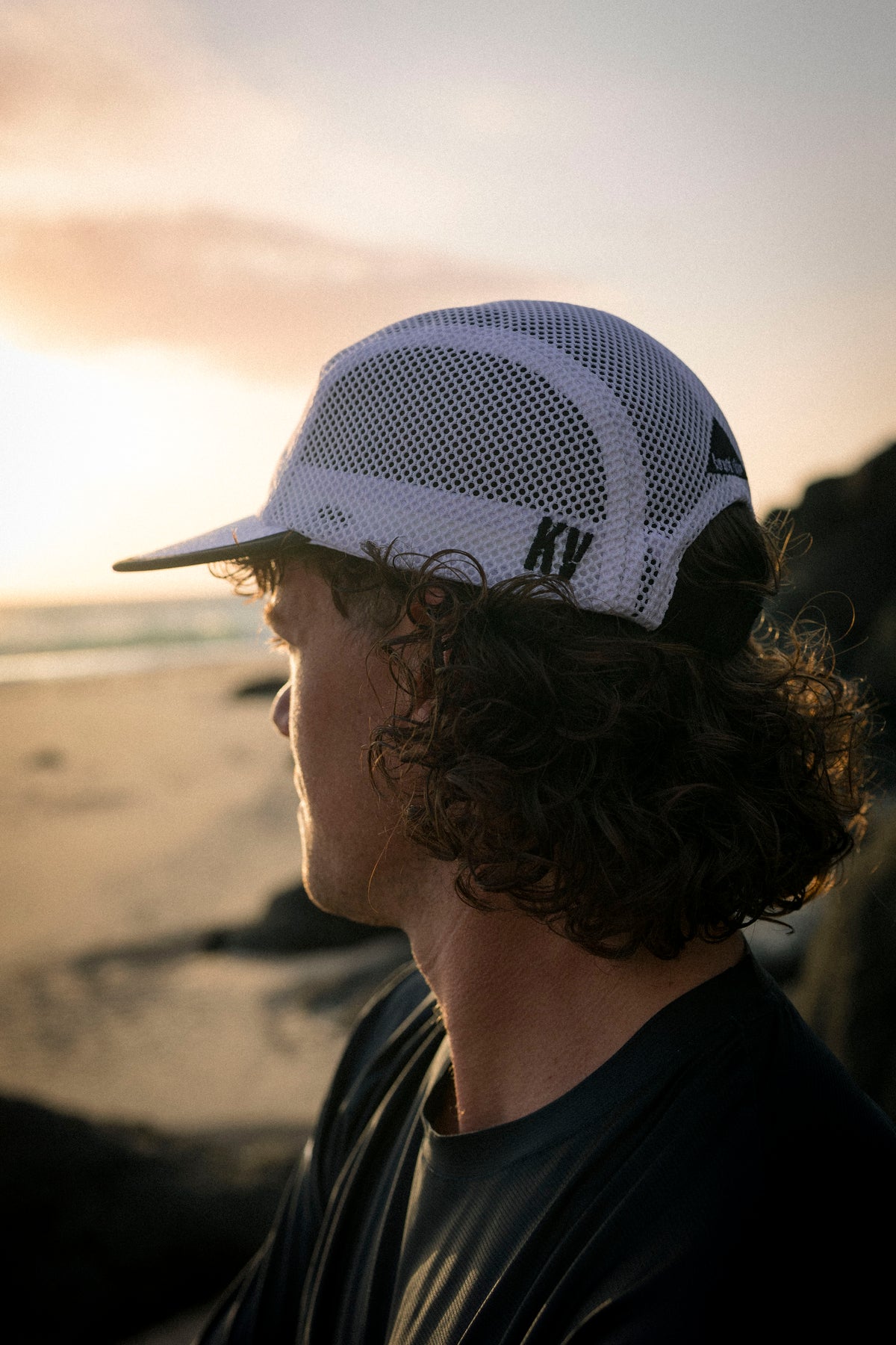 KV MESH RUN HAT - White
