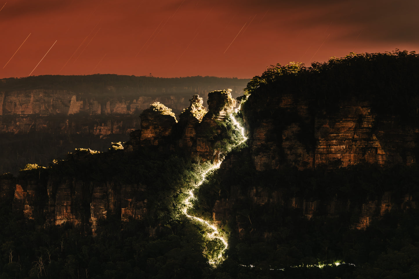 3 SISTERS LIGHT TRAIL